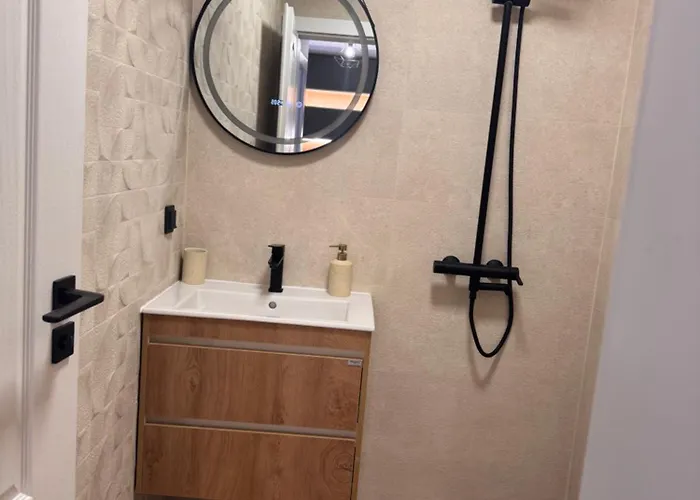 Apartment South Primorsko, Family With Terrace And Free Parking Primorsko